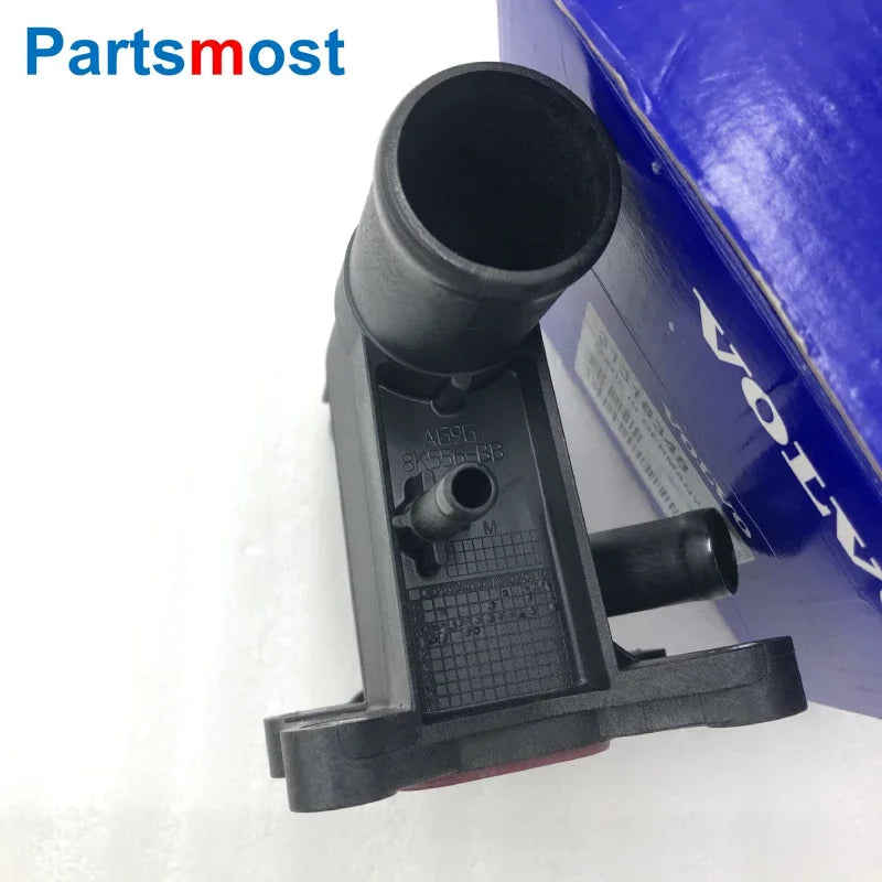 2.0L PETROL ENGINE COOLANT THERMOSTAT HOUSING WATER OUTLET CONNECTOR FOR VOLVO S60 V60 XC60 V70 S80 S80L AG9G8K556-BB 31316348